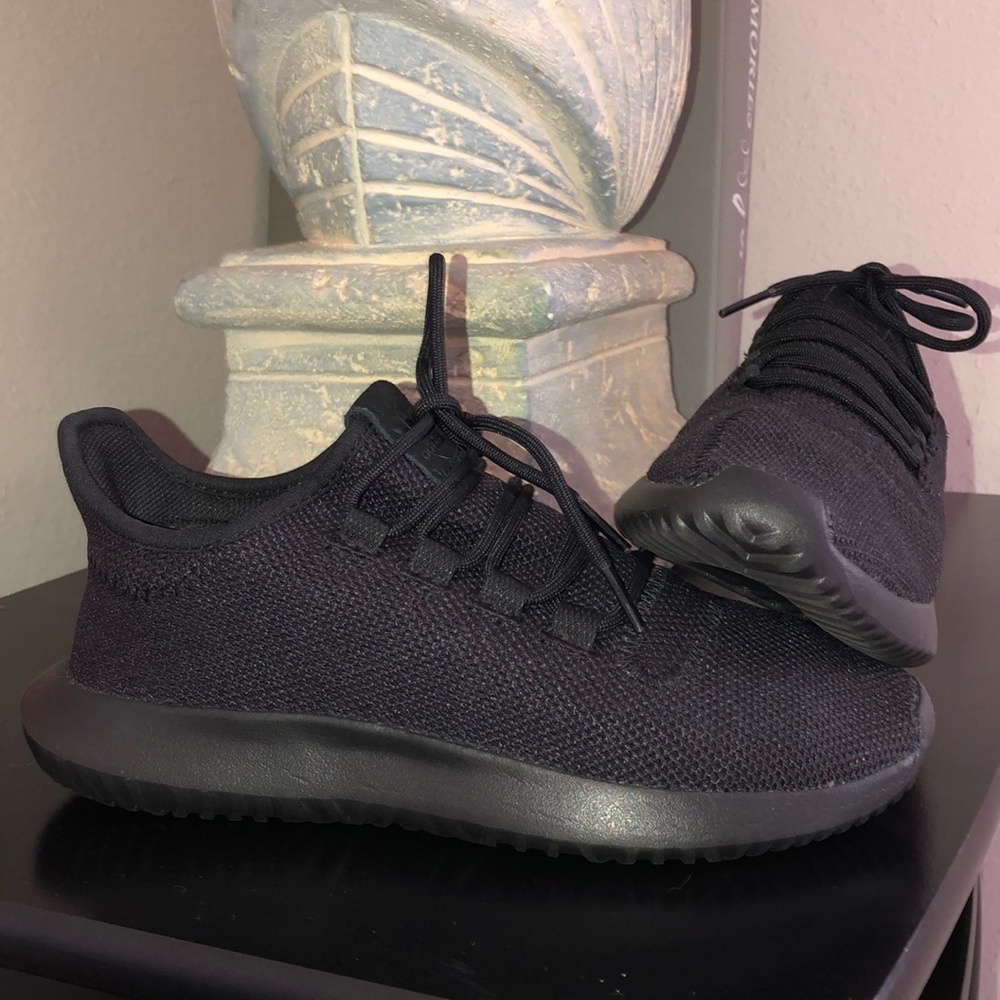 Adidas Tubular Shadow Size 7 Women (Unisex)